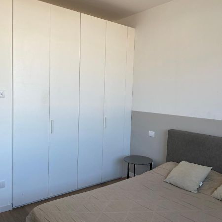Confortevole Bilocale In Largo Marinai D'Italia Milán Exterior foto
